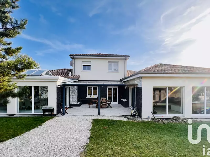 Maison, 260 m²