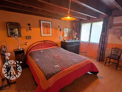 Maison, 239 m²