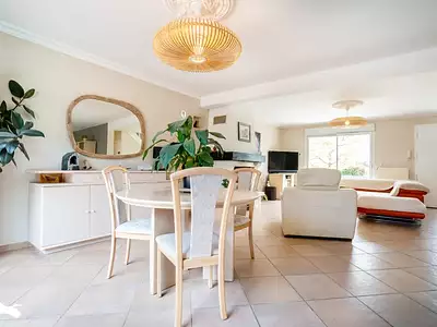 Maison, 285 m²