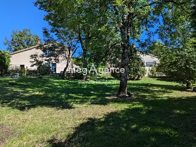 Maison, 251 m²