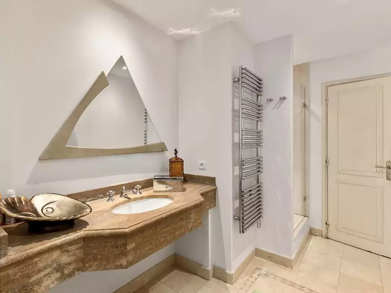 Appartement, 400 m²