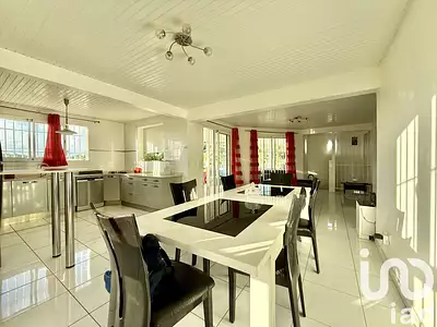 Maison, 174 m²