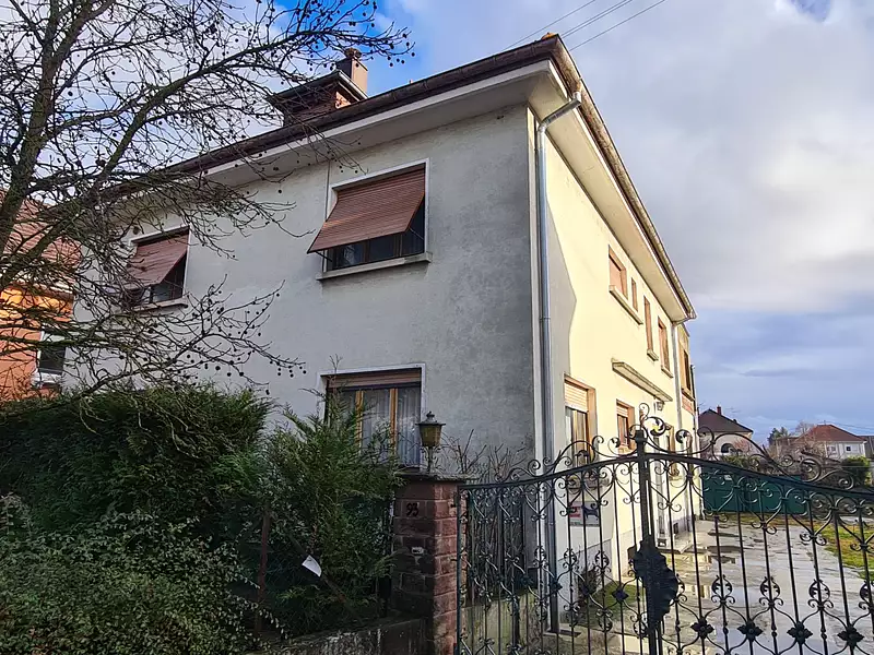 Maison, 256 m²