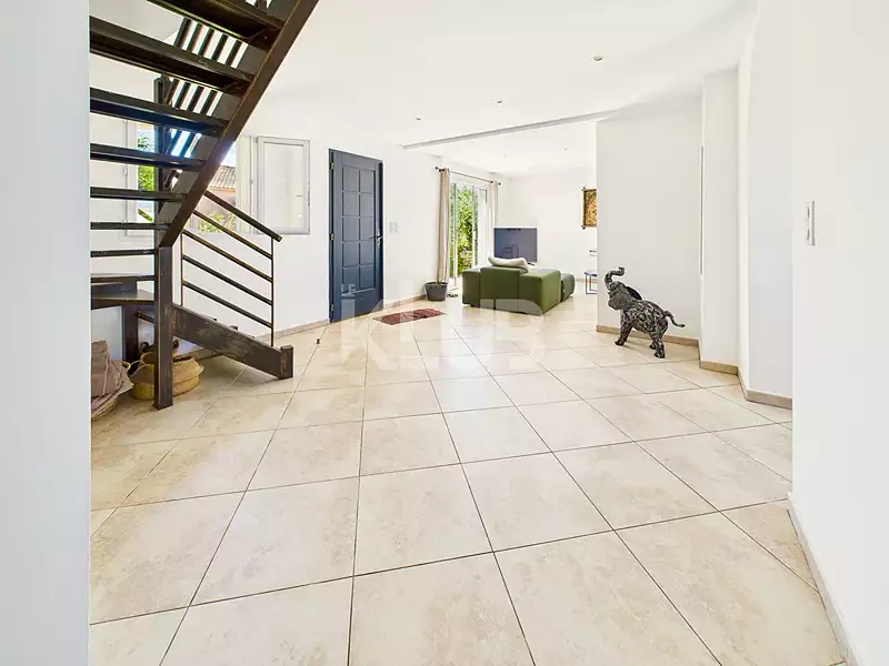 Maison, 167 m²