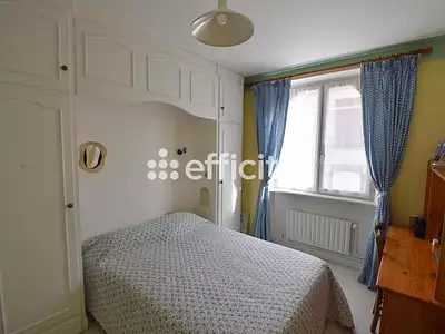 Maison, 211 m²