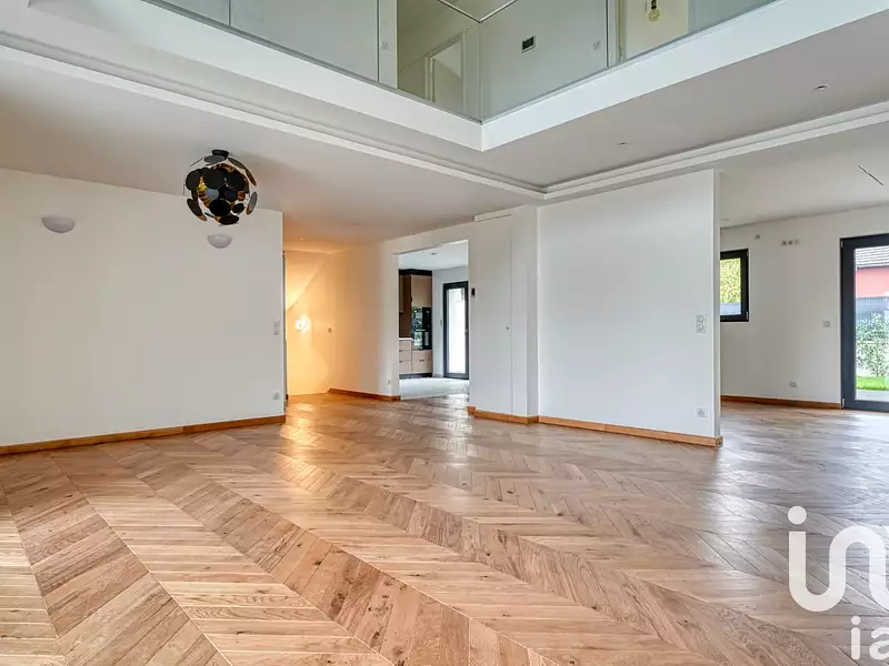 Maison, 245 m²