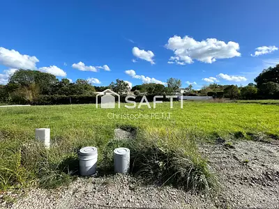 Terrain, 832 m²