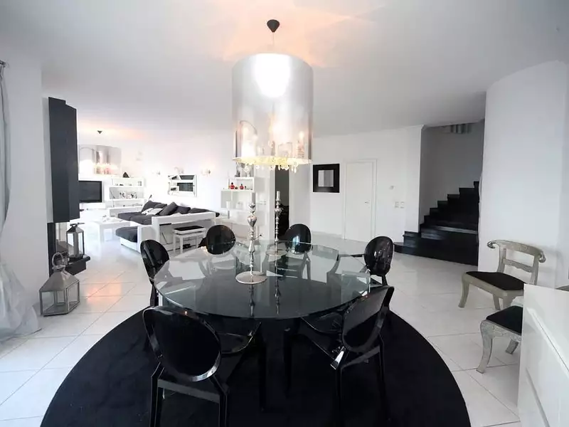 Maison, 457 m²