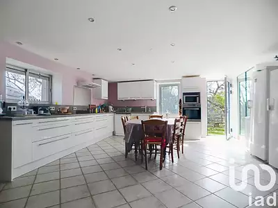 Maison, 285 m²