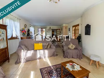 Maison, 240 m²