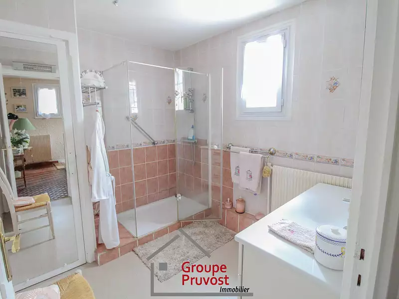 Maison, 280 m²