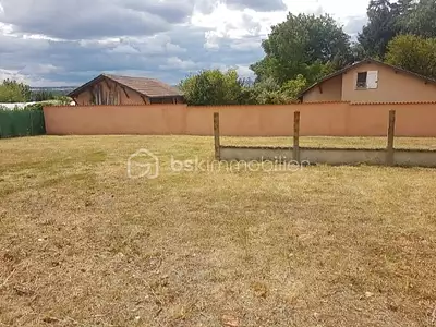 Terrain, 860 m²
