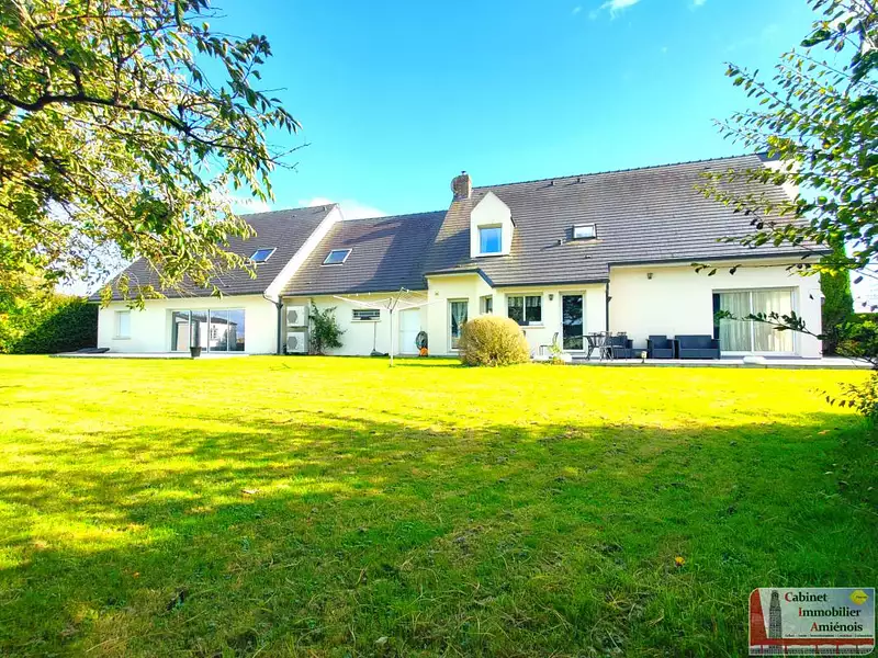 Maison, 330 m²