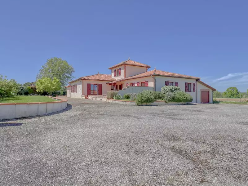 Maison, 254 m²