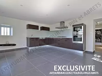 Maison, 256 m²