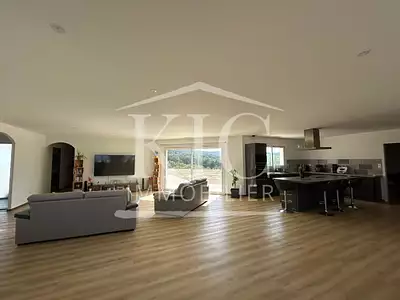 Maison, 180 m²