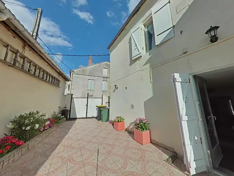 Maison, 180 m²