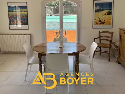 Maison, 211 m²