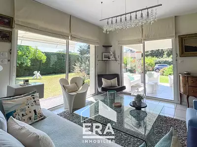Maison, 260 m²