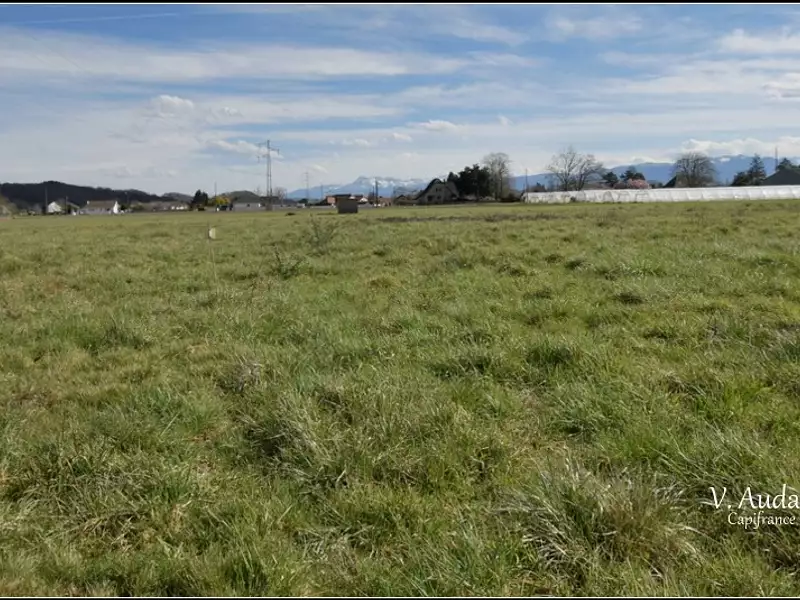 Terrain, 600 m²