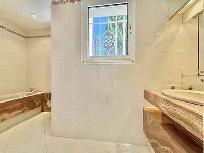 Maison, 180 m²
