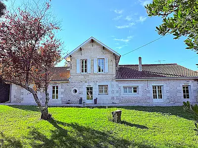 Maison, 244 m²