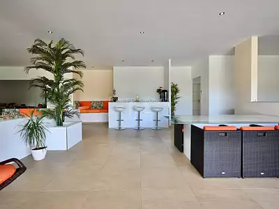 Maison, 250 m²