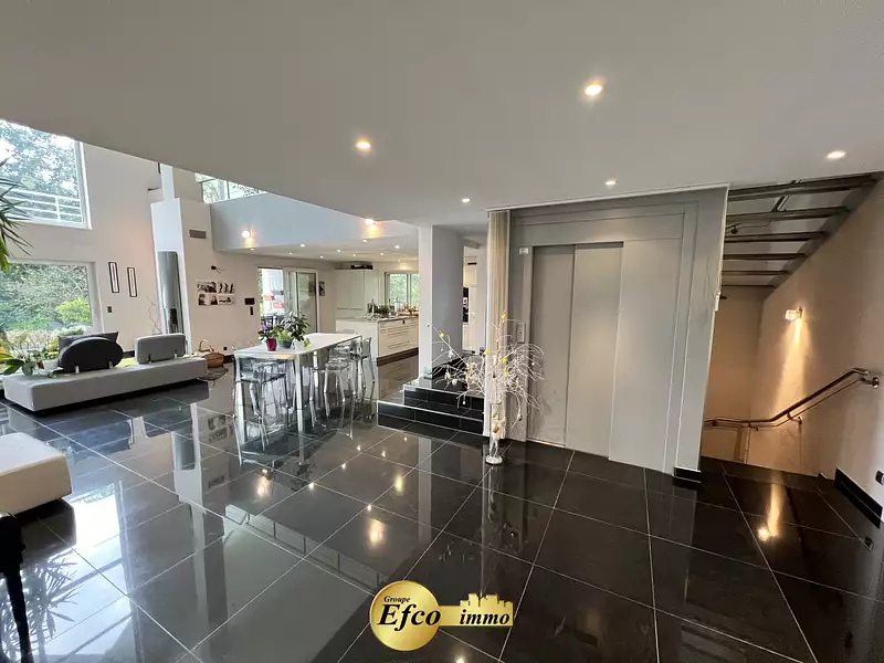 Maison, 297 m²