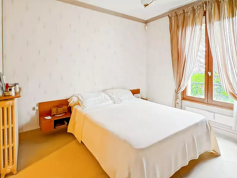 Maison, 185 m²