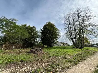 Terrain, 688 m²
