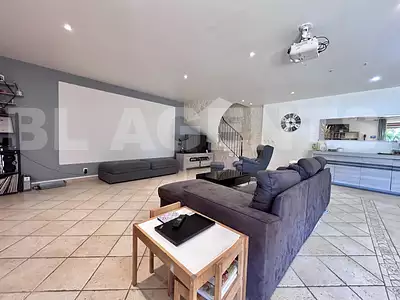 Maison, 199 m²