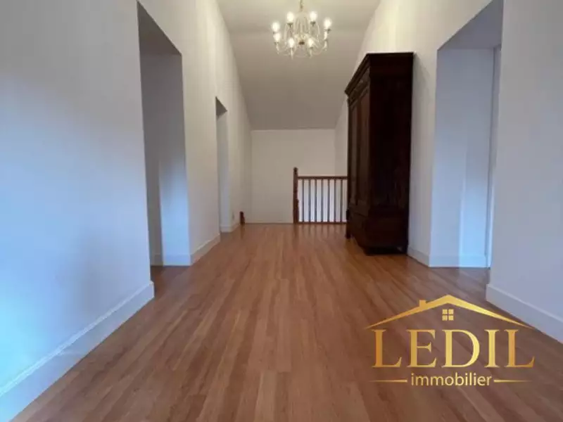 Maison, 214 m²