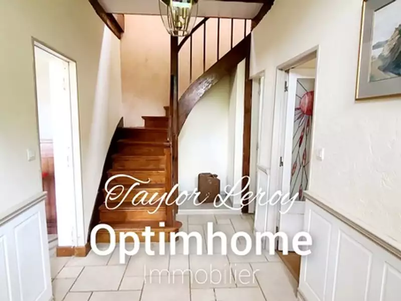 Maison, 248 m²