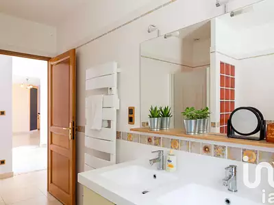 Maison, 203 m²