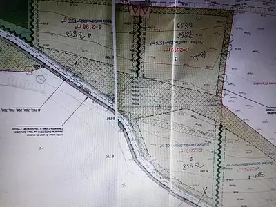 Terrain, 2 213 m²