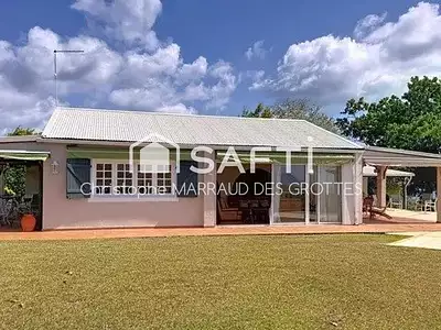 Maison, 221 m²