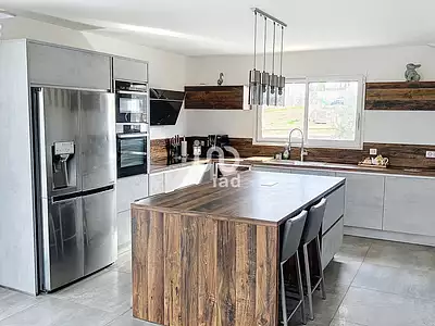 Maison, 146 m²