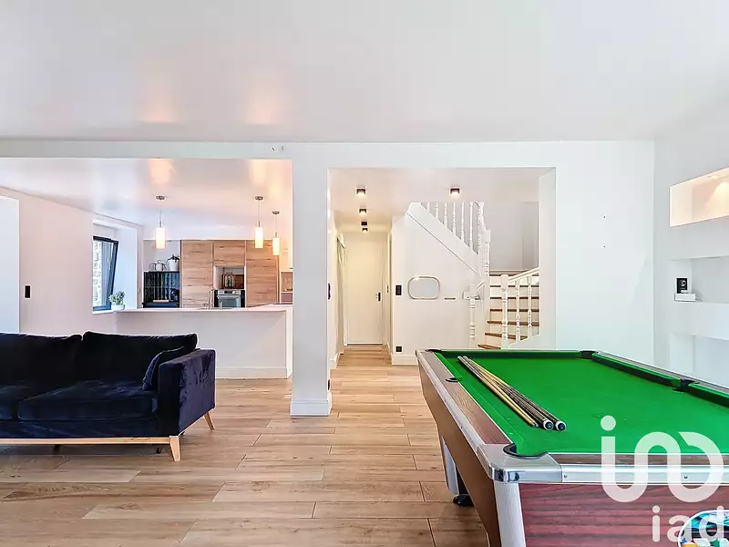 Maison, 216 m²