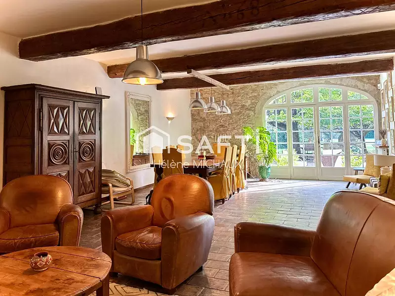 Maison, 632 m²