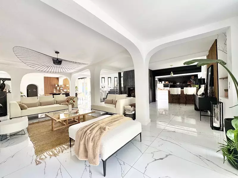Maison, 280 m²