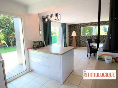 Maison, 168 m²