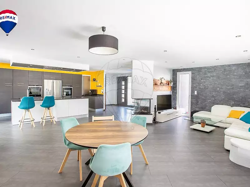 Maison, 203 m²