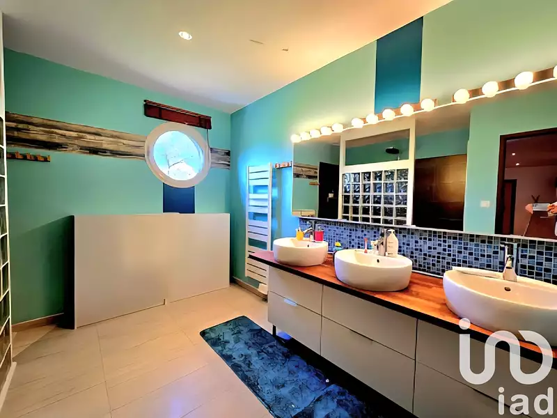 Maison, 375 m²