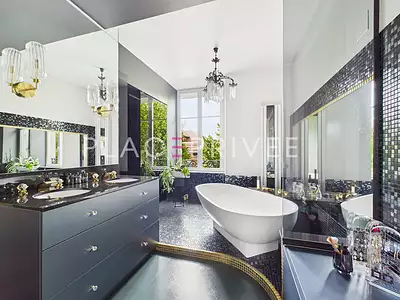Maison, 385 m²
