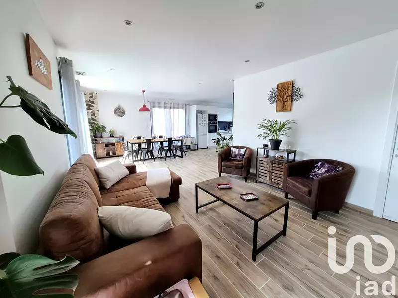 Maison, 99 m²