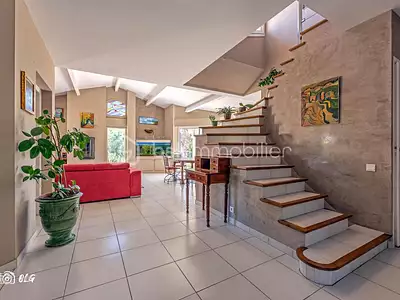 Maison, 190 m²