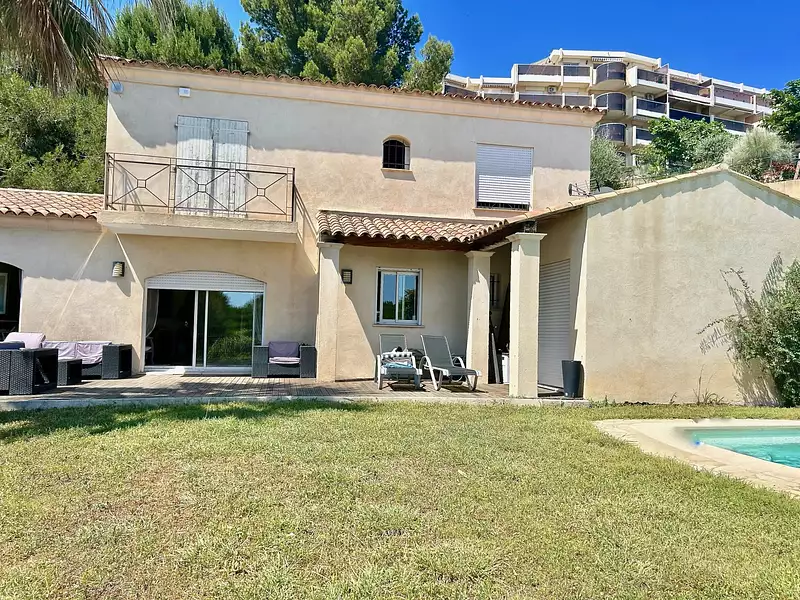 Maison, 197,84 m²