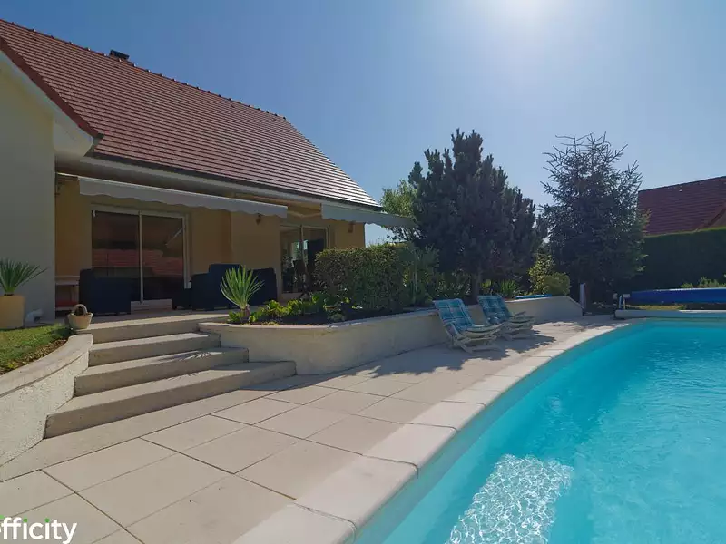 Maison, 215 m²