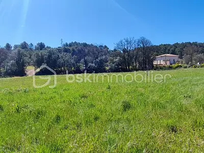 Terrain, 2 000 m²