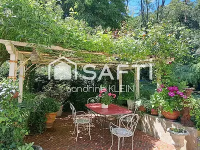 Maison, 305 m²